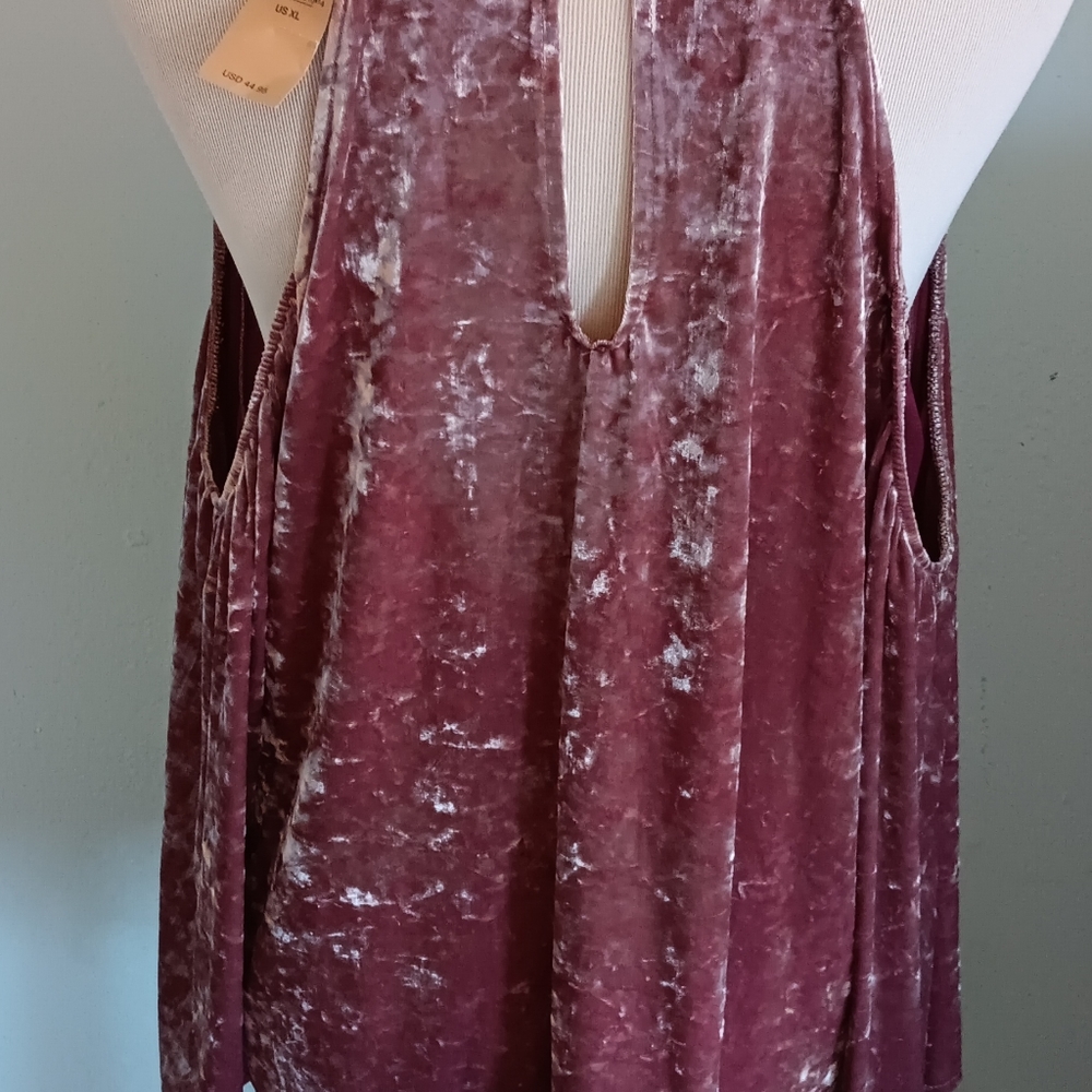 Velvet Halter Neck Cold-Shoulder Top in Dusty Rose - Picture 2 of 4